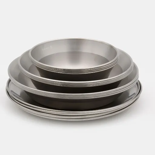 Benefits of Using the Detour Stainless Steel Plate in the Camp Kitchen