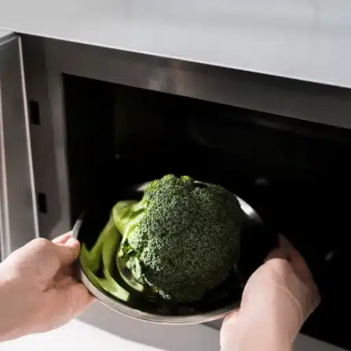 Can Stainless Steel Be Microwaved: Understanding Safety and Best Practices