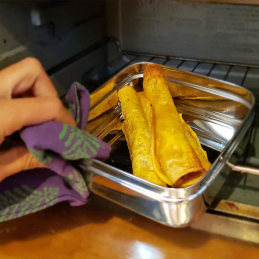 How to Reheat Food Safely in the Microwave
